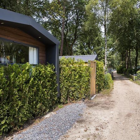 Veluwe Hoenderloo Luxury Chalet With Private Sauna And Hot Tub - Swimming Pool Tennis Court Supermarket Bowling Alley Theatre And Entertainment For Children Екстер'єр фото