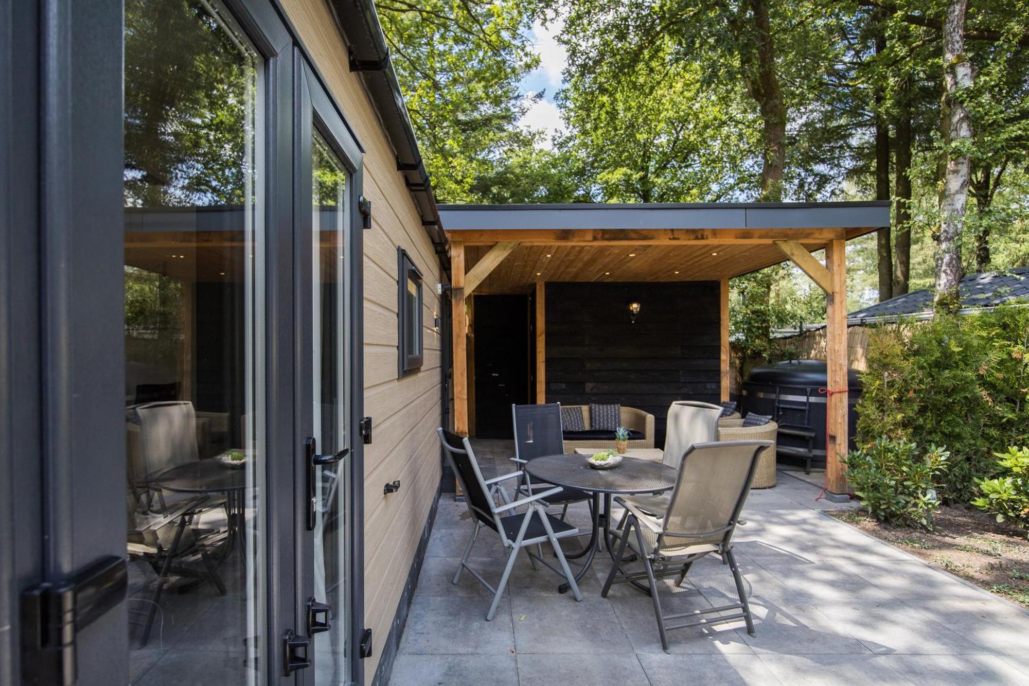 Veluwe Hoenderloo Luxury Chalet With Private Sauna And Hot Tub - Swimming Pool Tennis Court Supermarket Bowling Alley Theatre And Entertainment For Children Екстер'єр фото