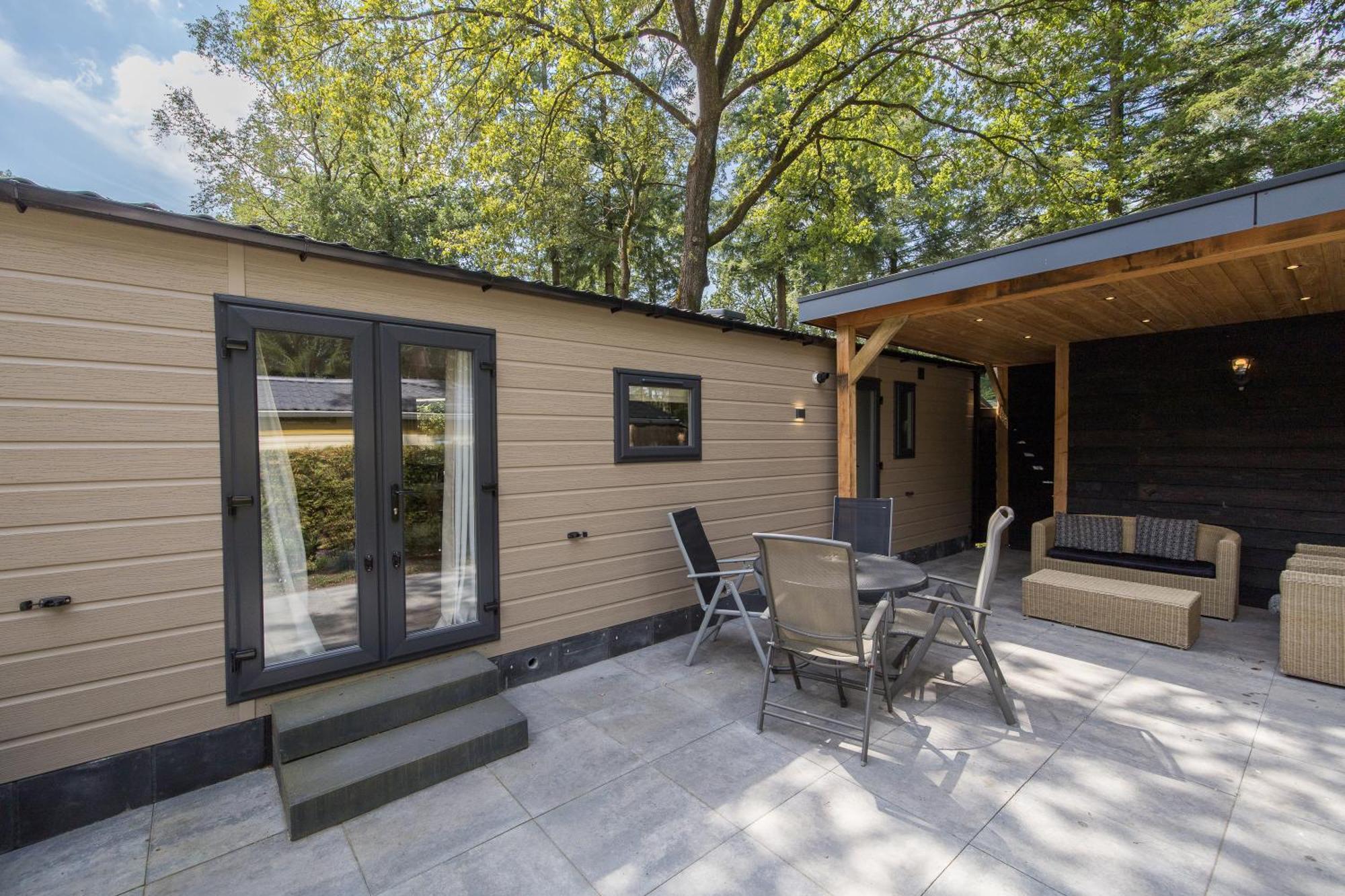 Veluwe Hoenderloo Luxury Chalet With Private Sauna And Hot Tub - Swimming Pool Tennis Court Supermarket Bowling Alley Theatre And Entertainment For Children Екстер'єр фото